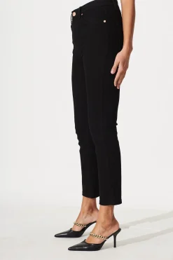 Outlet Ace Mid Rise Straight Leg Jean In Black Denim Bottoms|Denim