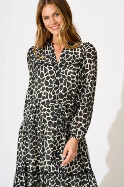 Hot Avery Midi Dress in Black and White Spot Dresses|Casual