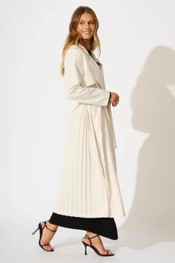 Fashion Captivating Trench Coat in Beige Outerwear|Outerwear