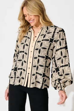 Outlet Esra Shirt in Cream with Black Tile Print Tops