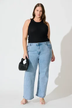 Hot Gandia Top In Black Tops