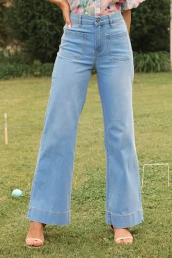 Outlet Juan High Rise Wide Leg Jean In Light Blue Denim Bottoms|Denim