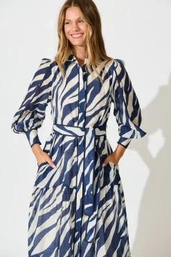 Outlet Naylor Maxi Shirt Dress in Navy with White Print Dresses