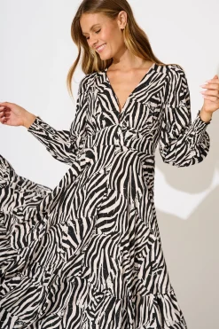 Clearance Neveena Maxi Dress In Black with Cream Print Dresses|Casual