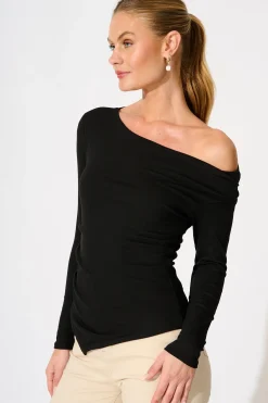 Fashion Selene Top in Black Tops|Casual
