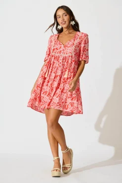 Sale Shake It Out Smock Dress in Red with White Paisley Dresses|Casual