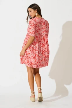 Sale Shake It Out Smock Dress in Red with White Paisley Dresses|Casual