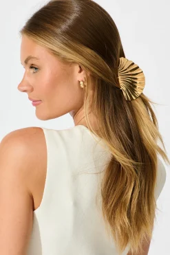 Sale Shella Ribbed Metal Shell Claw Clip in Gold Hair Accessories