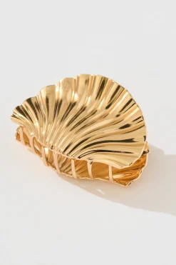 Sale Shella Ribbed Metal Shell Claw Clip in Gold Hair Accessories